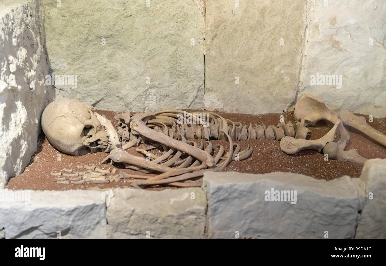Skeleton lying on ground hi-res stock photography and images - Alamy