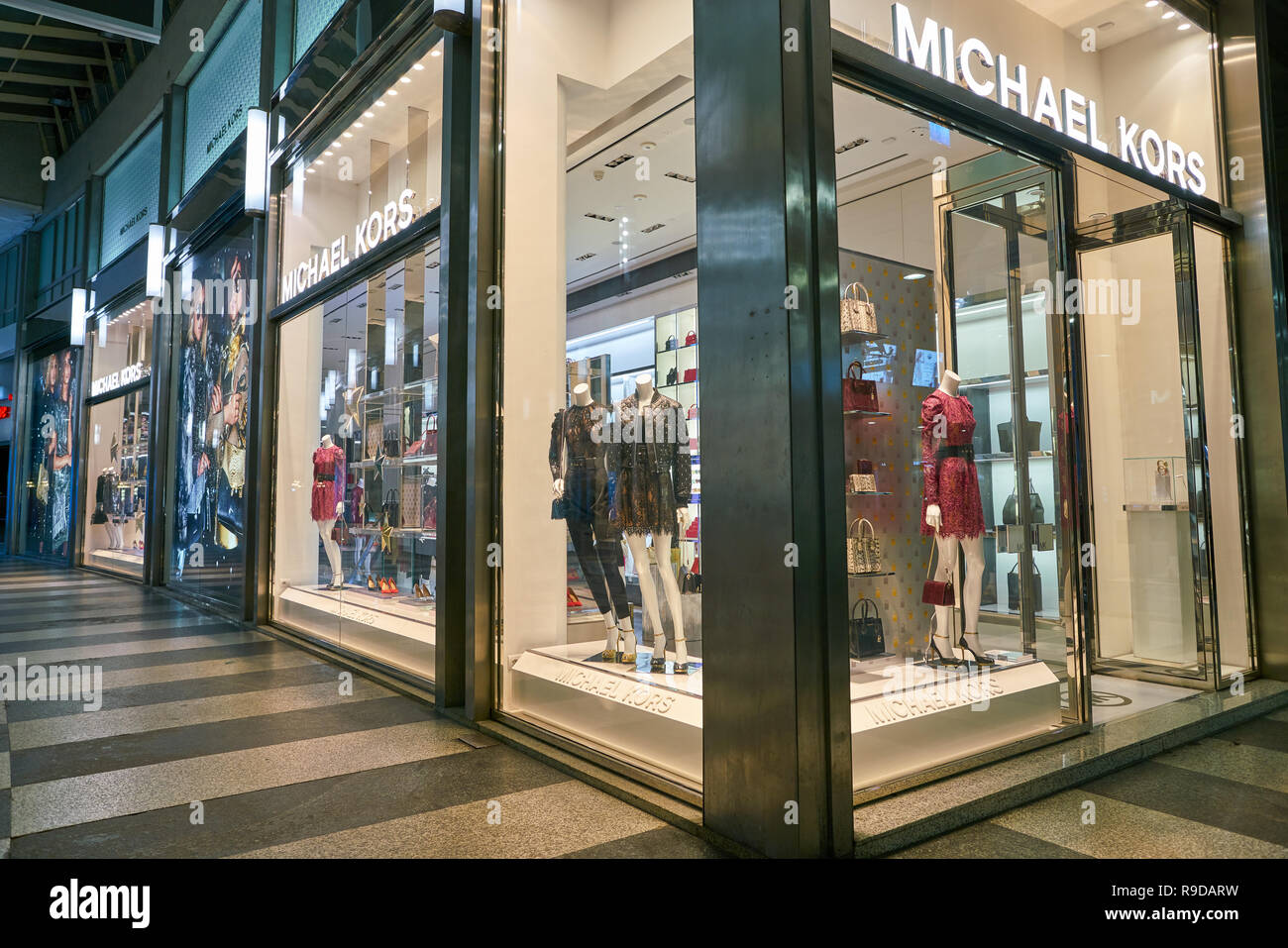 MILAN, ITALY - CIRCA NOVEMBER, 2017: Michael Kors store in Milan. Michael  Kors Holdings Limited is an American fashion company Stock Photo - Alamy