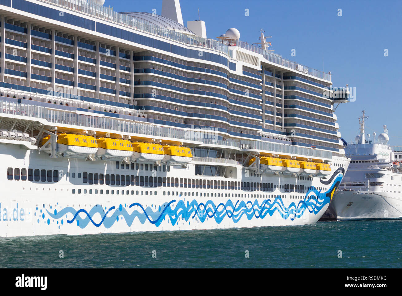 Aidanova/Aida Nova cruise ship in Las Palmas port on Gran Canaria, Canay  Islands, Spain. December 2018 Stock Photo - Alamy