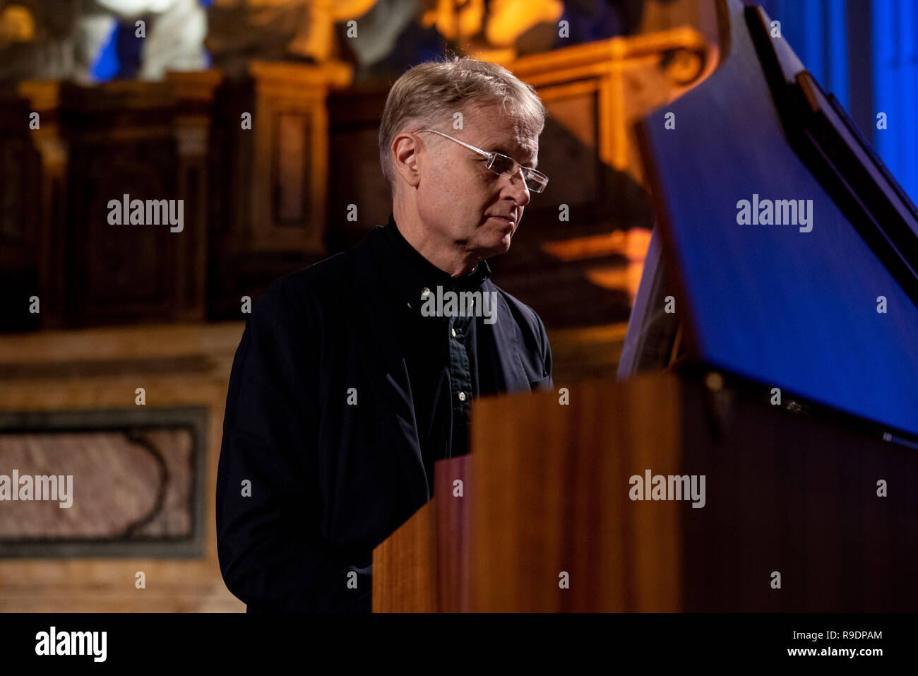 Foto LaPresse/Alberto Gandolfo 22-11-2018&#xa0;Venaria(Italia) Cronaca Concerto Euron Ensamble nella foto:&#xa0;Lucio Malan&#x2028;&#x2028;Photo LaPresse/Alberto Gandolfo December 22, 2018, Venaria (Italy) News&#x2028;Euron Ensemble in concert  in the pic: Lucio Malan Stock Photo