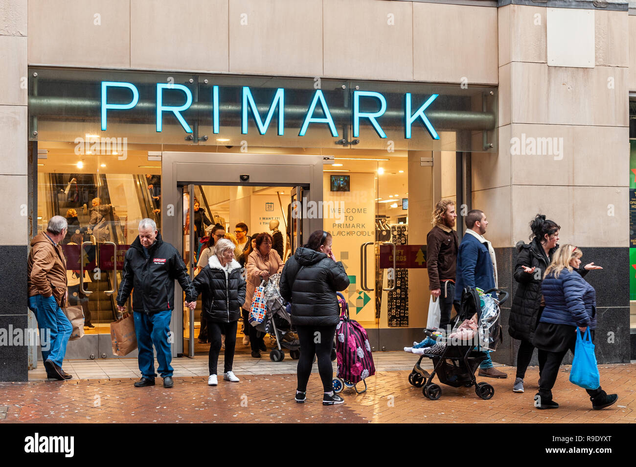 Primark uk hi-res stock photography and images - Alamy