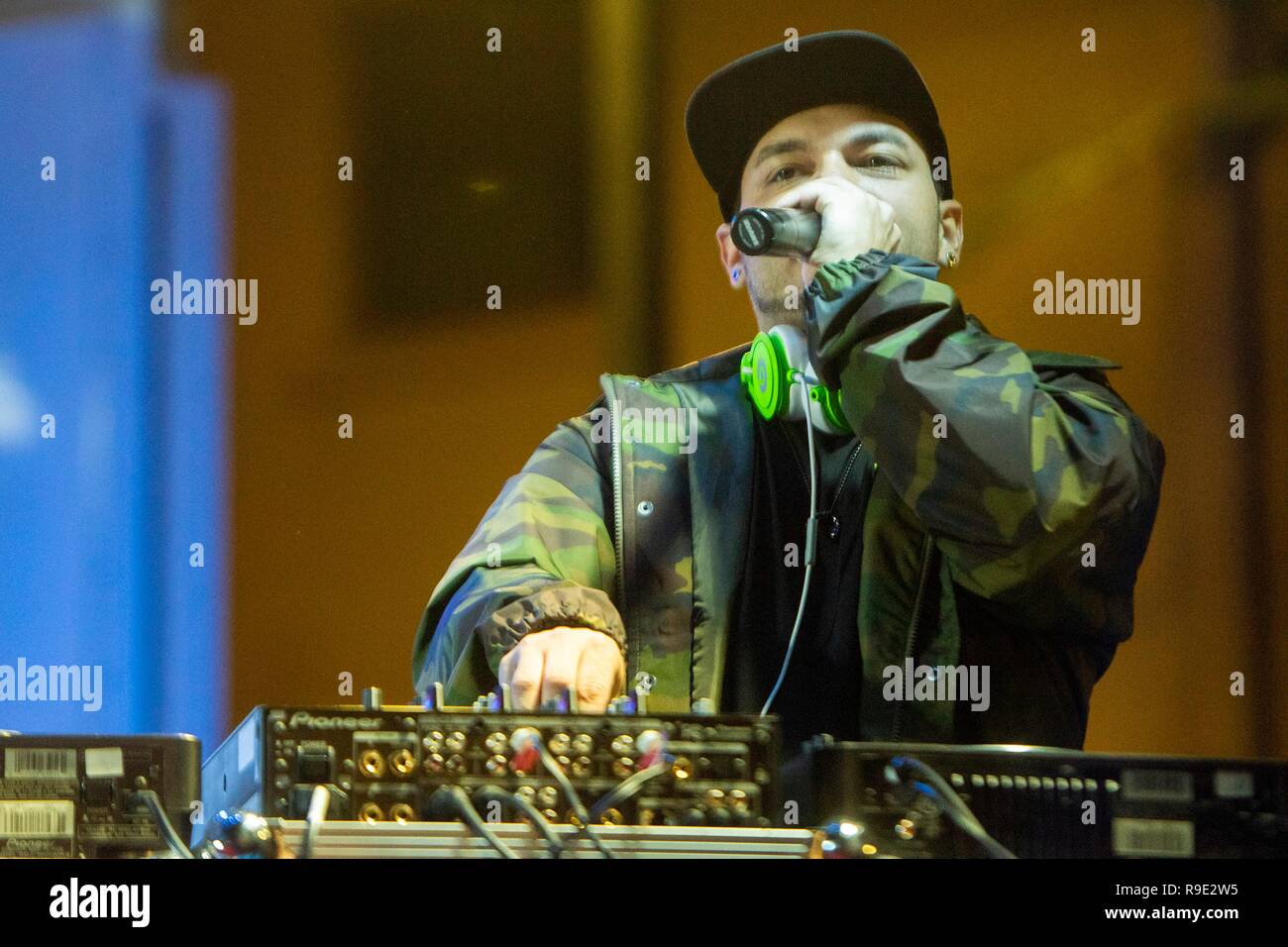 Manama, Bahrain. 21st Dec, 2018. DJ J Dayz performs during the Joint Chiefs USO Christmas Show for deployed service members at Naval Support Activity Bahrain December 22, 2018 in Manama, Bahrain. This year’s entertainers include actors Milo Ventimiglia, Wilmer Valderrama, DJ J Dayz, Fittest Man on Earth Matt Fraser, 3-time Olympic Gold Medalist Shaun White, Country Music Singer Kellie Pickler, and comedian Jessiemae Peluso. Credit: Planetpix/Alamy Live News Stock Photo