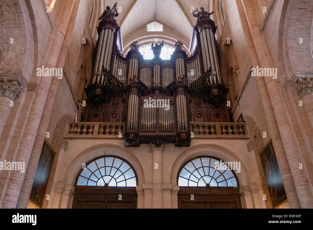 France. Haute-Garonne (31), Toulouse. The great organ of Saint-Sernin Basilica Stock Photo