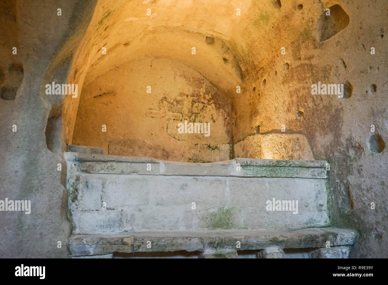 Matera italy crypt hi-res stock photography and images - Alamy
