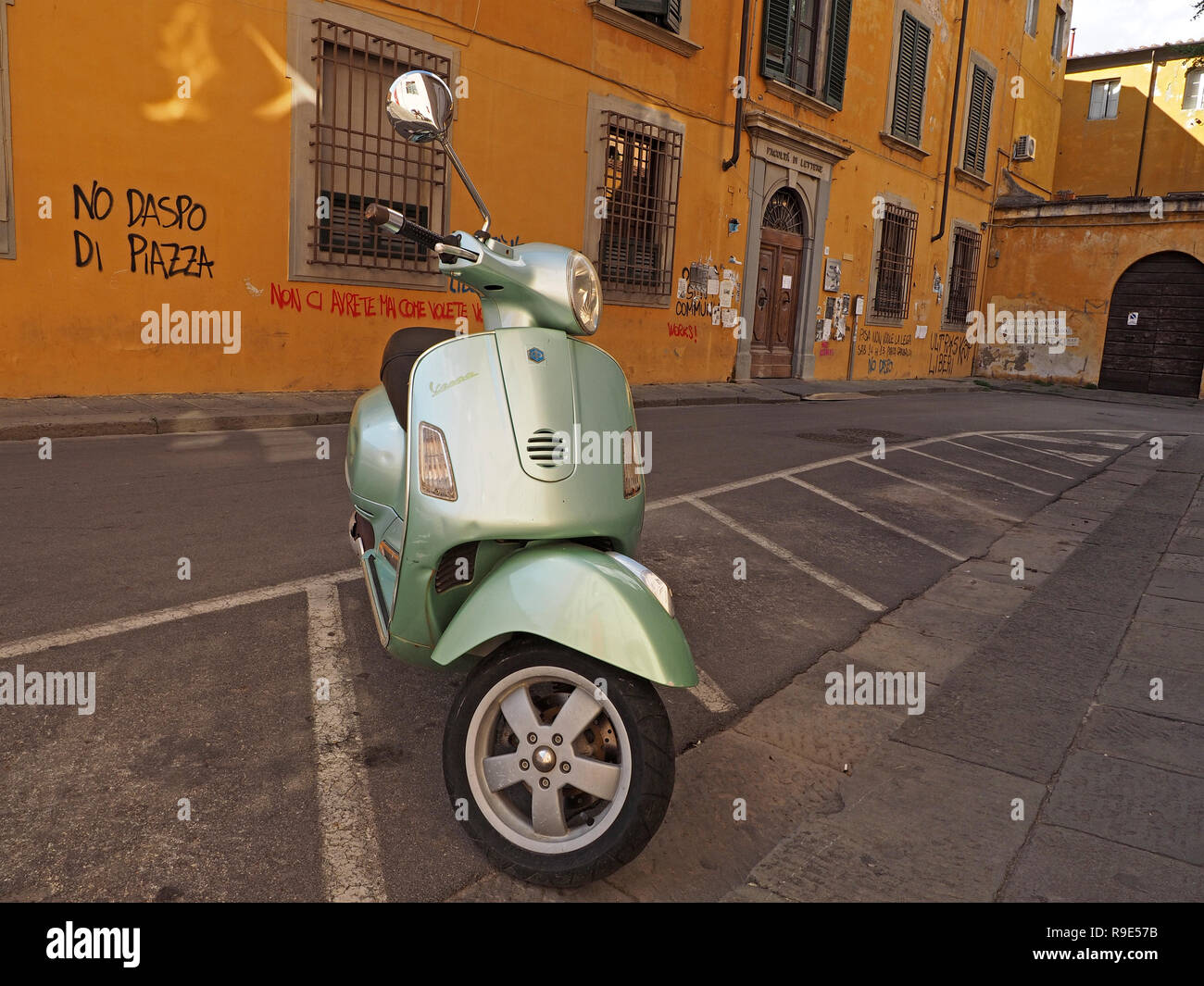 Modern vespa hi-res stock photography and images - Alamy