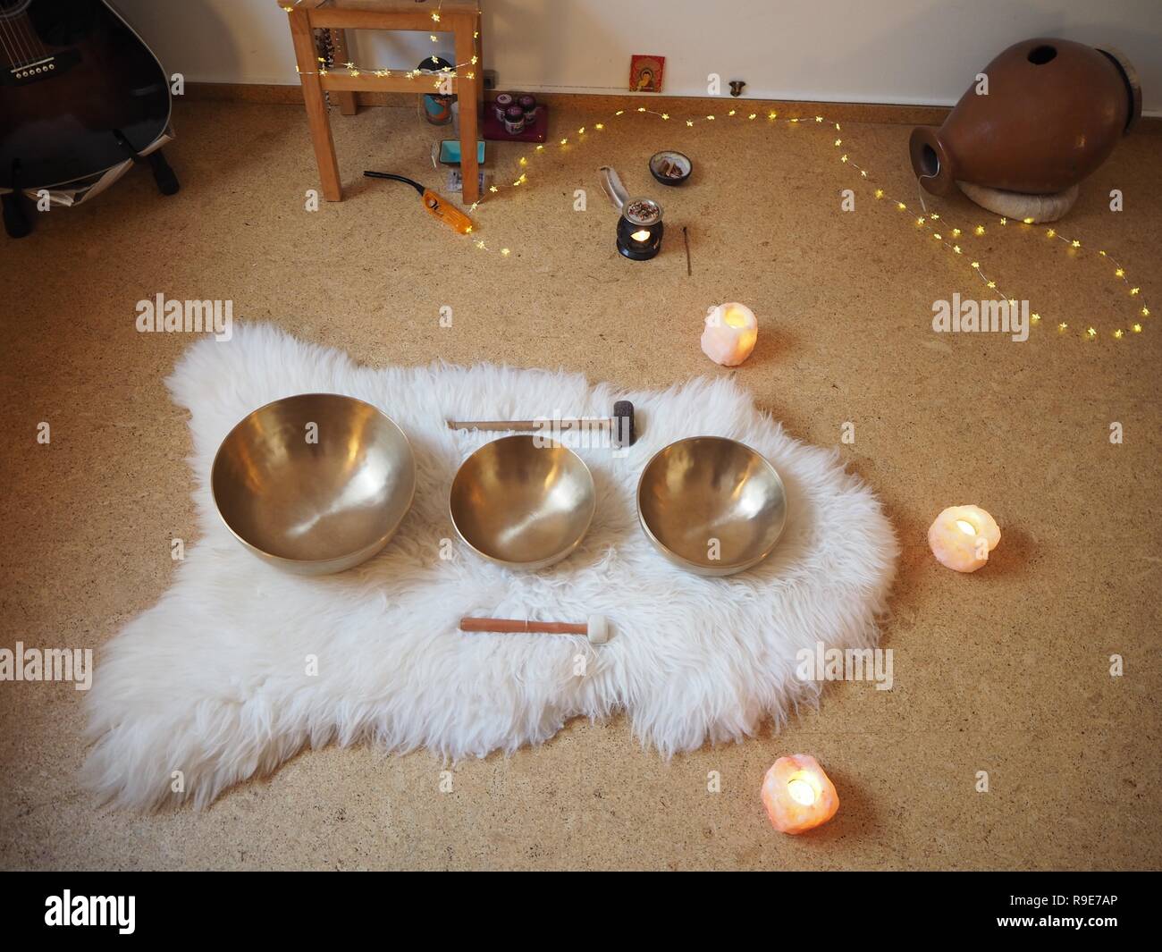 Tibetan singing bowls for massage, sound bath and sound healing therapy ...