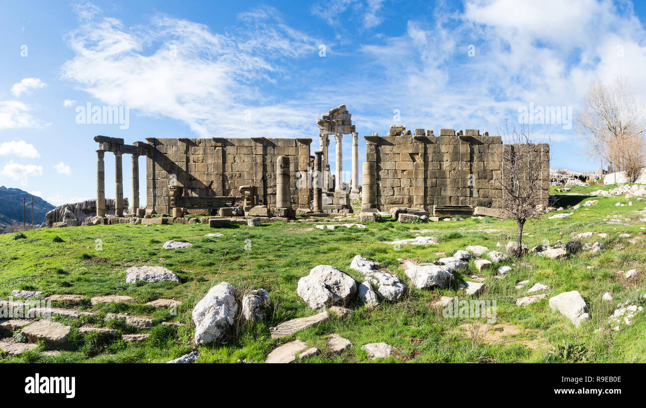 Temple of Adonis, Roman ruins, Faqra, Lebanon Stock Photo