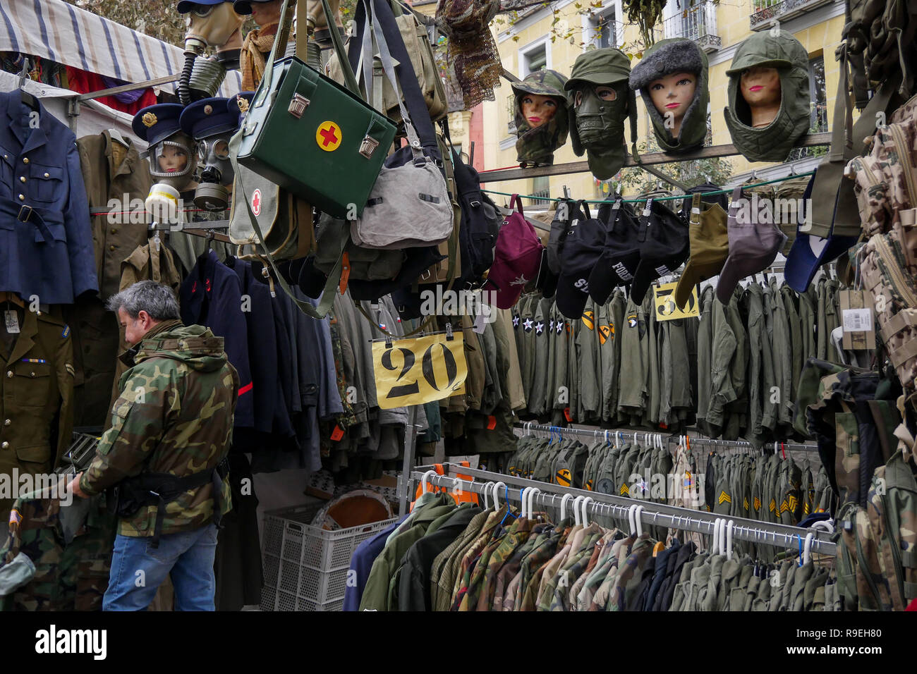 Marche militaire hires stock photography and images Alamy