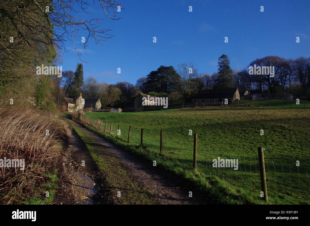 Woodmancote. The Macmillan Way. Longdistance trail. Gloucestershire