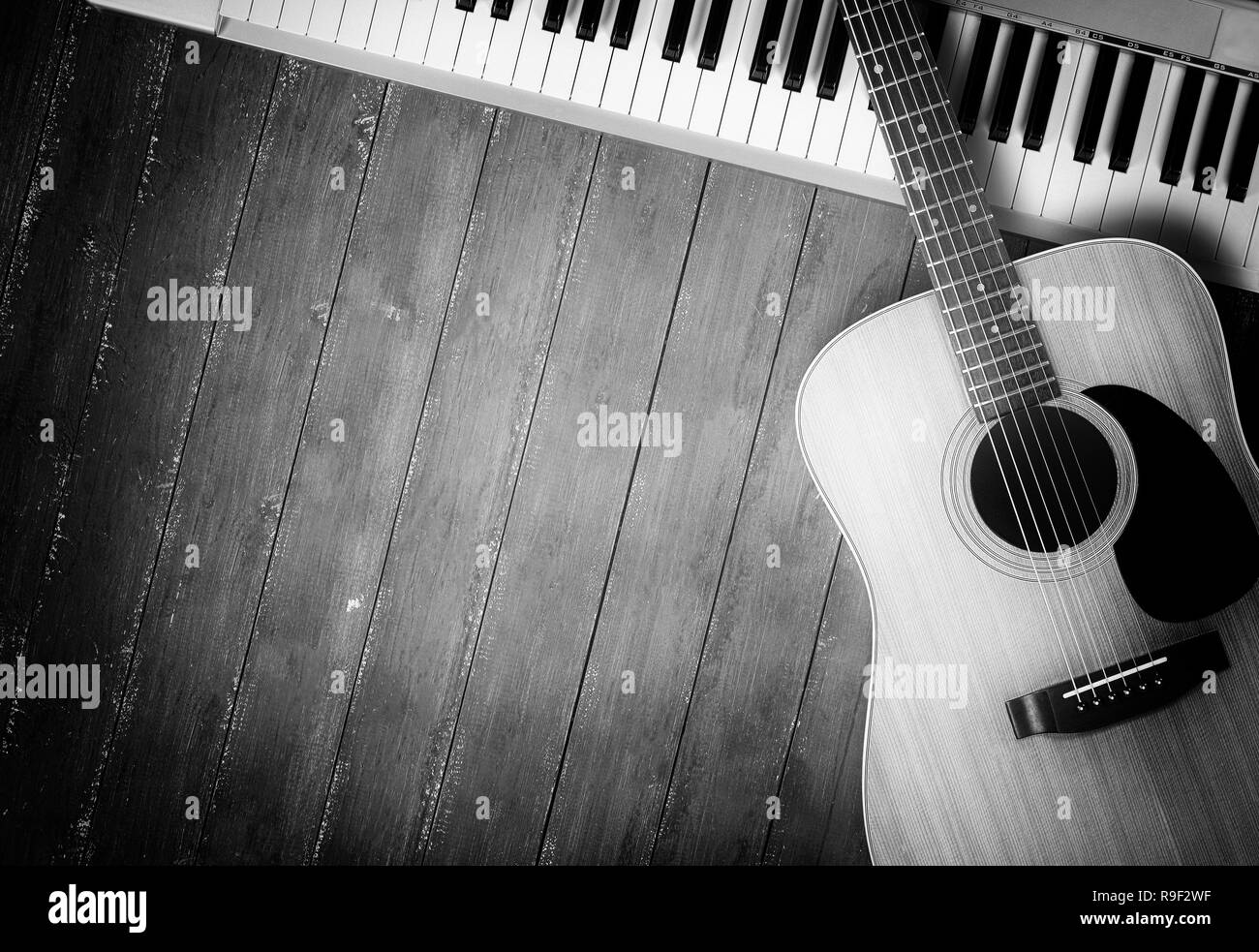 Cordes de guitare Banque de photographies et d'images à haute résolution -  Alamy