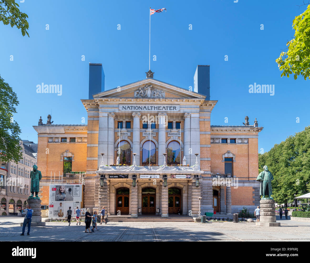Oslo National Theatre (Nationaltheatret),  Johanne Dybwads plass, Oslo, Norway Stock Photo