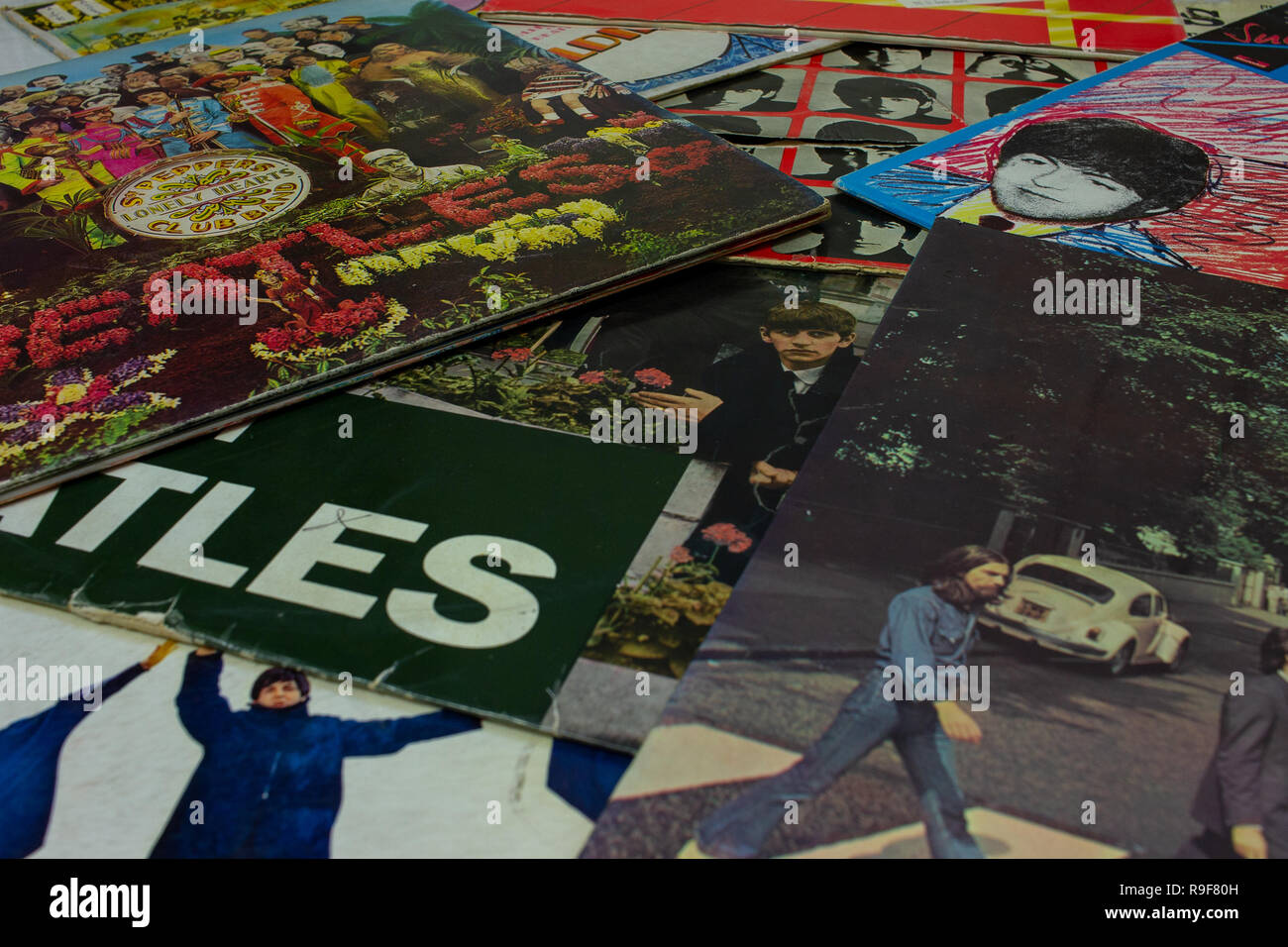 Beatles white album hi-res stock photography and images - Alamy