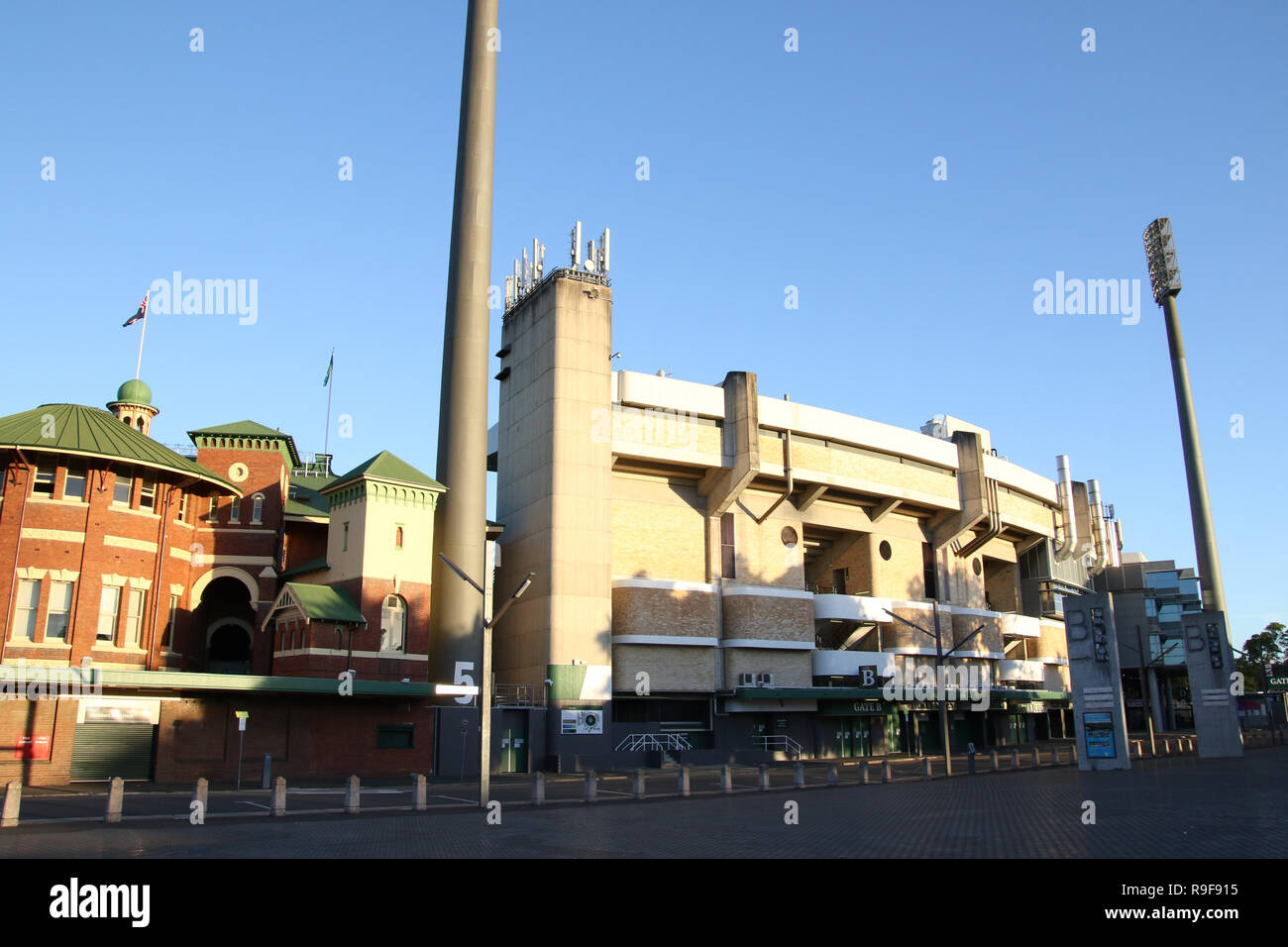 Park avenue cricket ground hires stock photography and images Alamy
