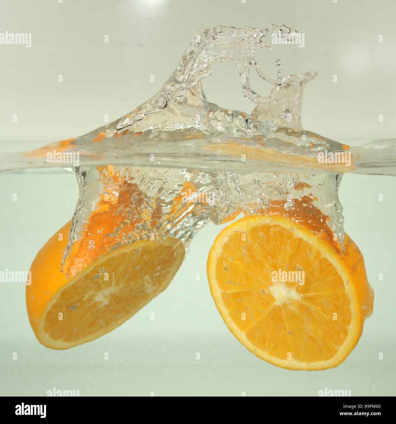 Orange in Wasser Stock Photo