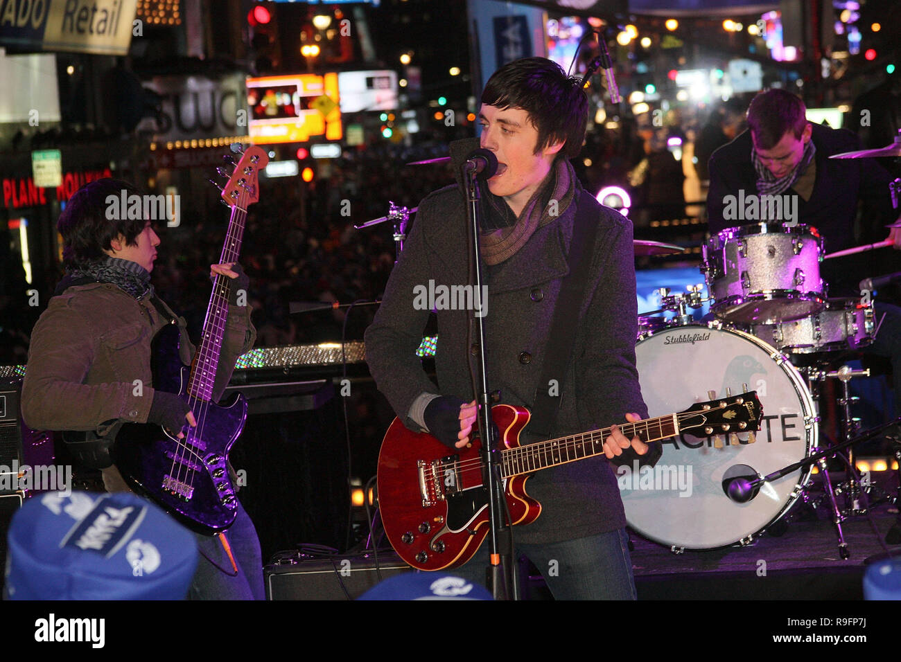 NEW YORK - DECEMBER 31:  Parachute performs on stage at the ceremony to lower the New Years Eve ball in Times Square on December 31, 2008 in New York City. (Photo by Steve Mack/S.D. Mack Pictures) Stock Photo