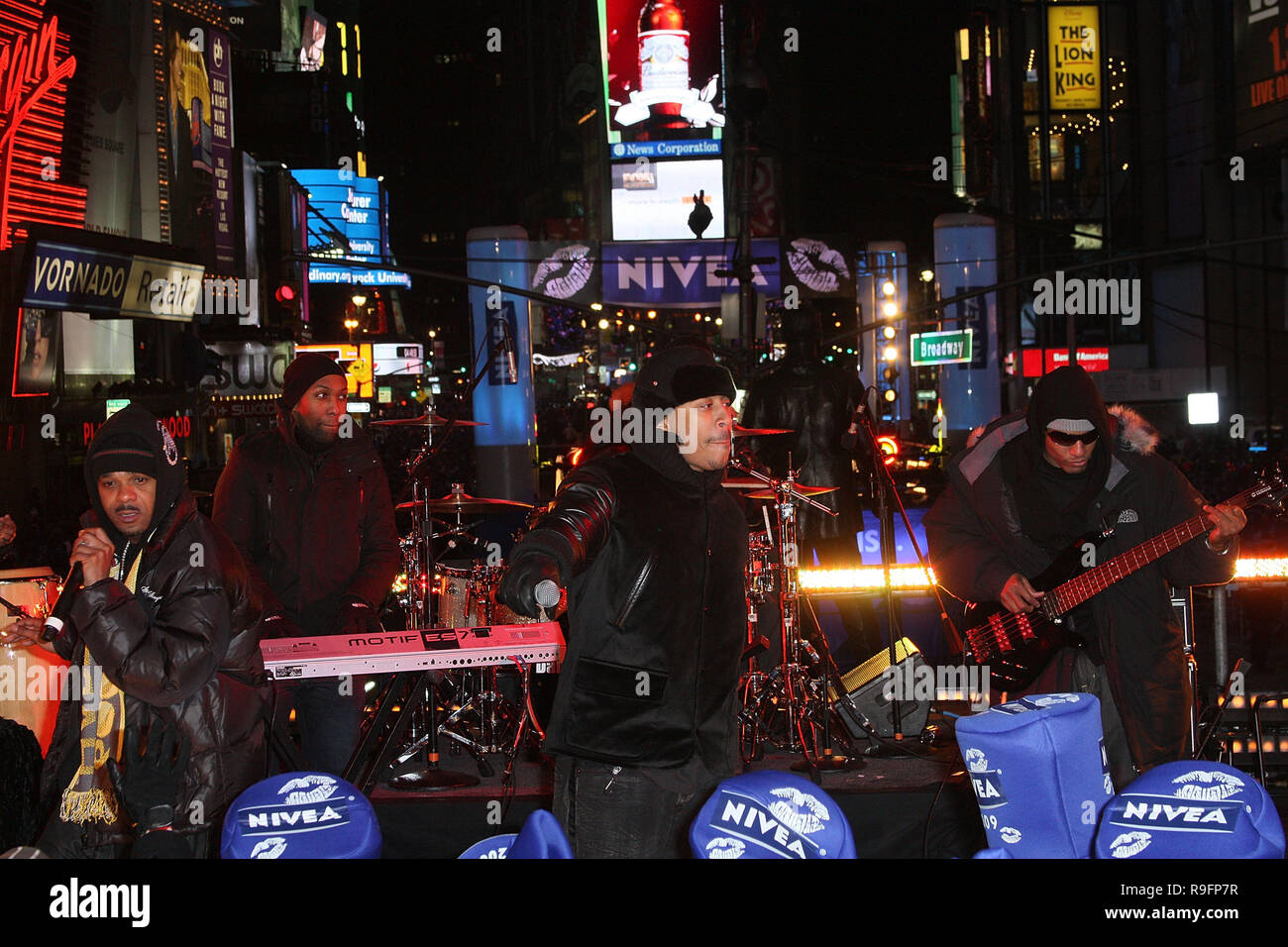 NEW YORK - DECEMBER 31:  Ludacris performs on stage at the ceremony to lower the New Years Eve ball in Times Square on December 31, 2008 in New York City.  (Photo by Steve Mack/S.D. Mack Pictures) Stock Photo