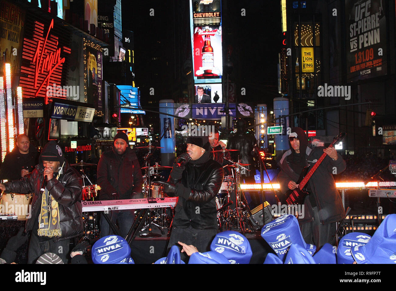 NEW YORK - DECEMBER 31:  Ludacris performs on stage at the ceremony to lower the New Years Eve ball in Times Square on December 31, 2008 in New York City.  (Photo by Steve Mack/S.D. Mack Pictures) Stock Photo