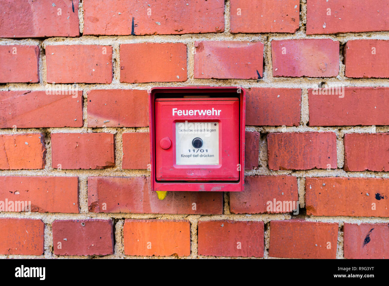 Fire detector at the house Stock Photo - Alamy