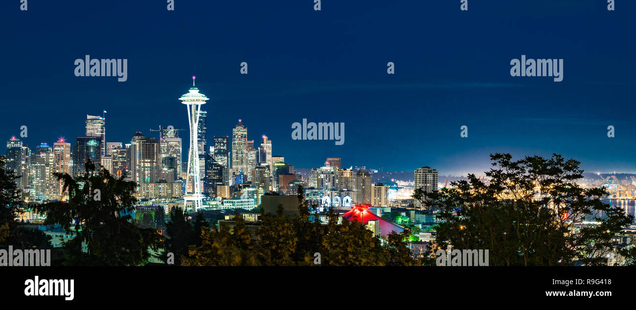 Seattle Skyline at Night from Kerry Park in Queen Anne Stock Photo - Alamy