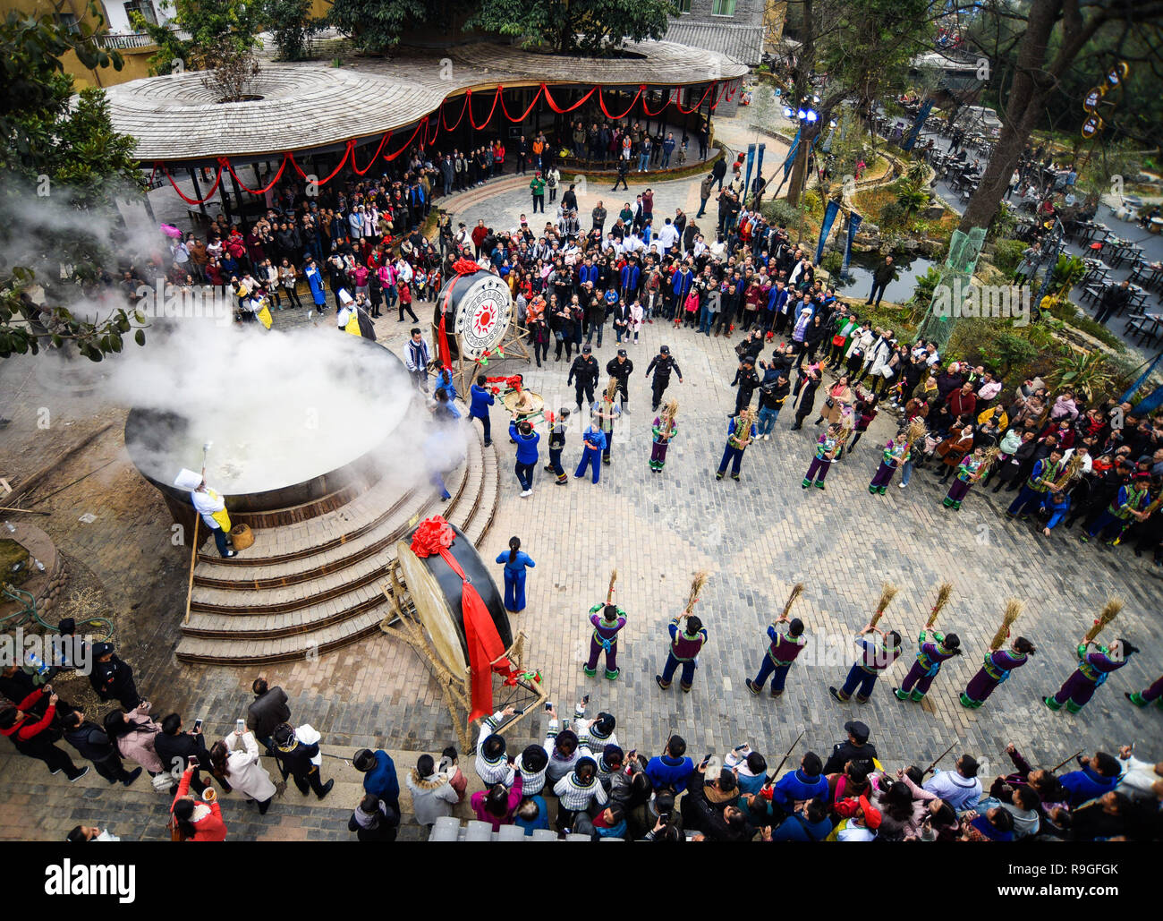 Xingyi, Xingyi, China. 24th Dec, 2018. Xingyi, CHINAMore than 2,000