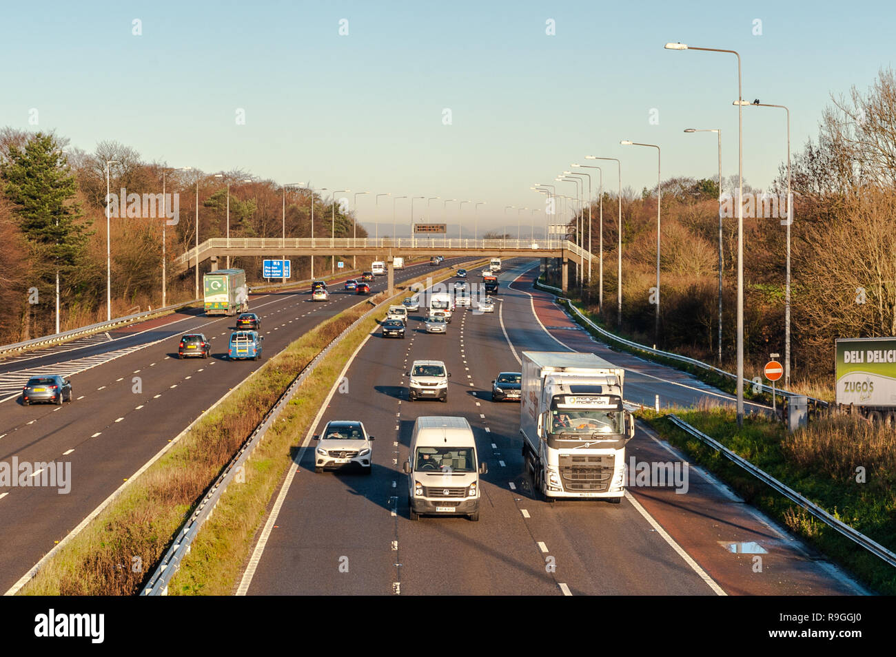 Chorley, UK. 24th Dec, 2018. Cars race up the M6 on the busiest travel day of the year. It is predicted half of Britain's vehicles will be on the road today. Credit: Andy Gibson/Alamy Live News. Stock Photo