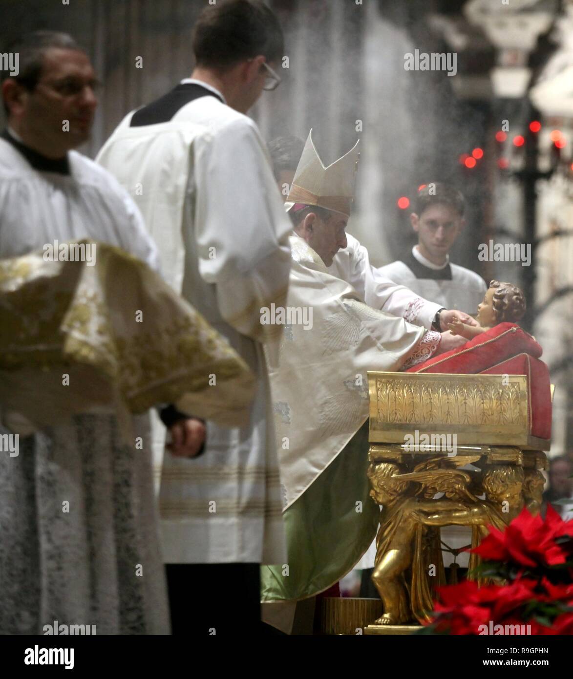 Messa della vigilia di natale hi-res stock photography and images - Alamy