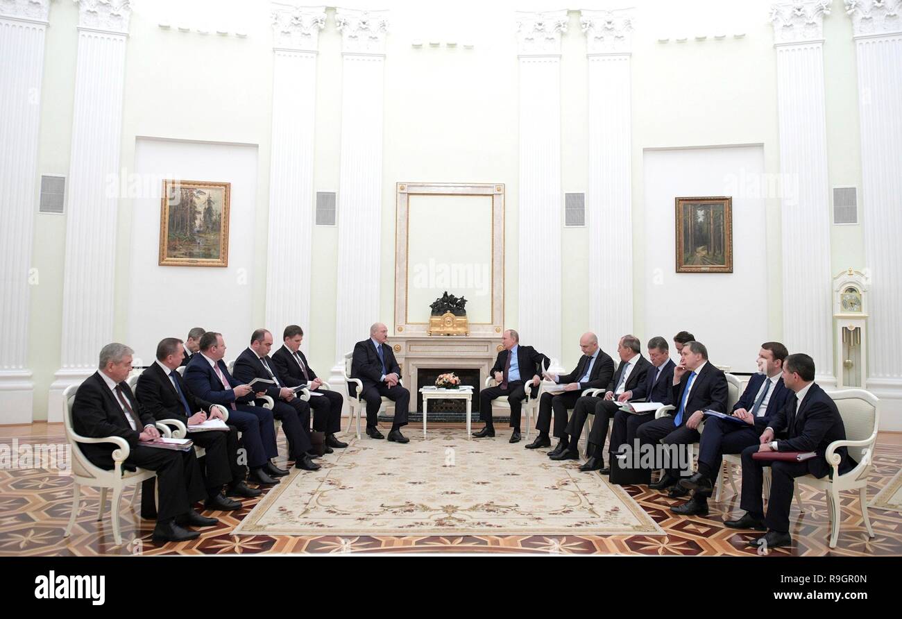 Moscow, Russia. 25th Dec 2018. Russian President Vladimir Putin, center right, holds a bilateral meeting with Belarus President Alexander Lukashenko and delegation at the Kremlin December 25, 2018 in Moscow, Russia. Credit: Planetpix/Alamy Live News Stock Photo
