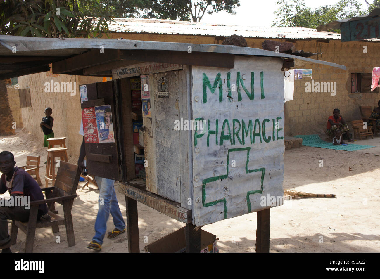 Bangui, Central African Republic, 20 Feb 2017: A roadside stall marked 'Mini Pharmacie' in the capital of the Central African Republic sells medicine Stock Photo