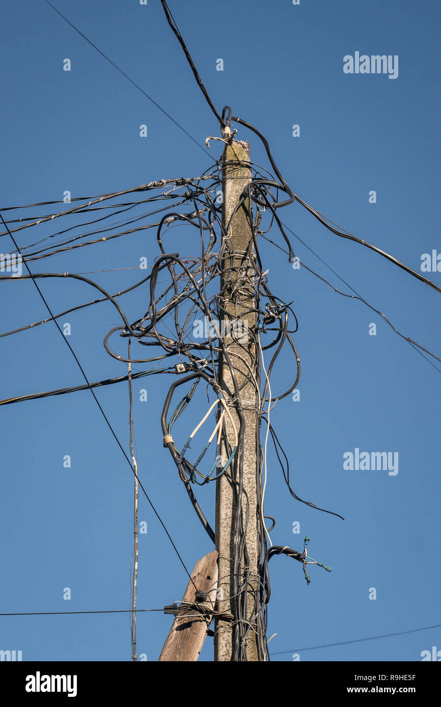 Tangled line hi-res stock photography and images - Page 11 - Alamy