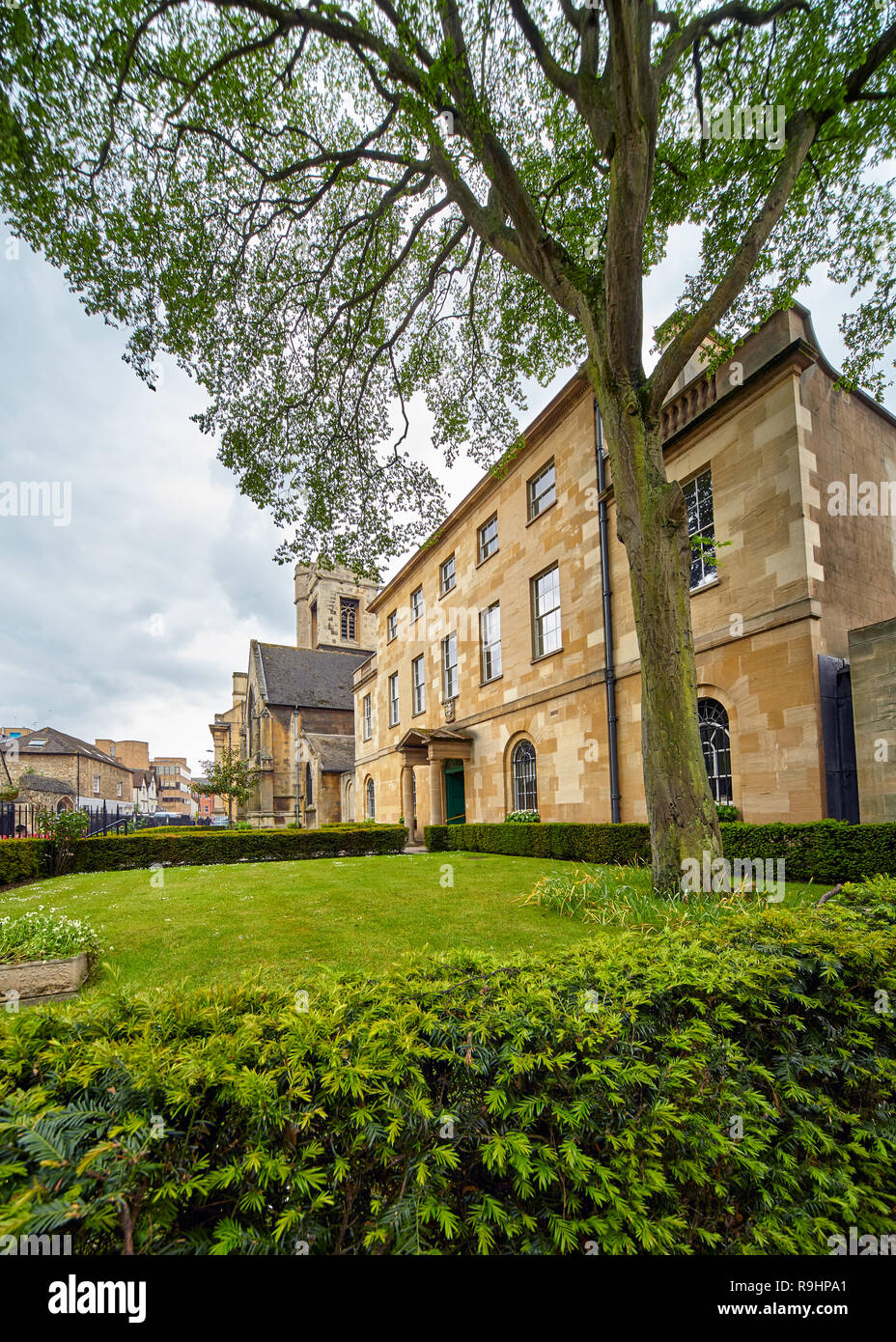 Linton House's Instagram, Twitter & Facebook on IDCrawl