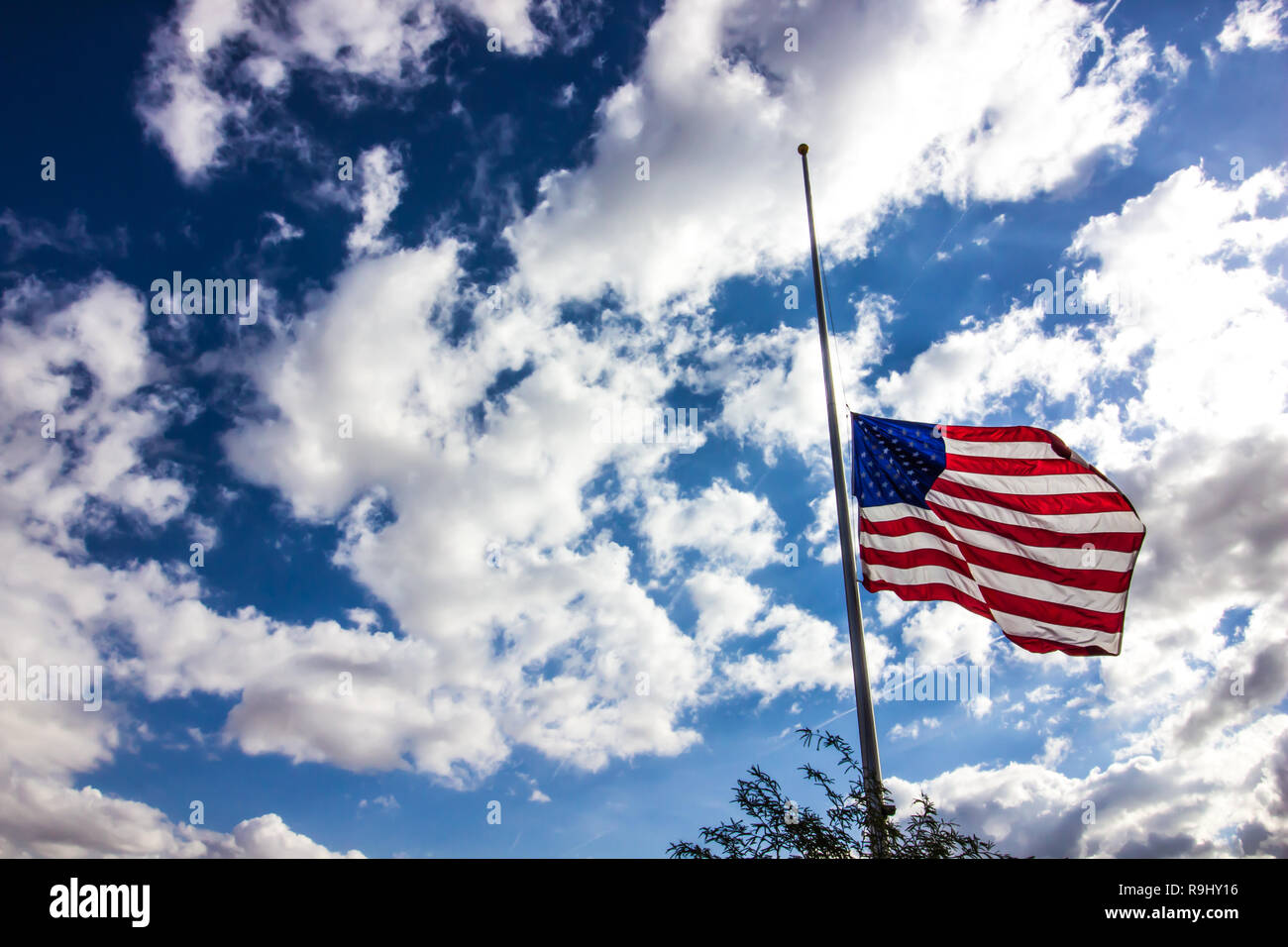 Respect flying flag half mast hires stock photography and images Alamy