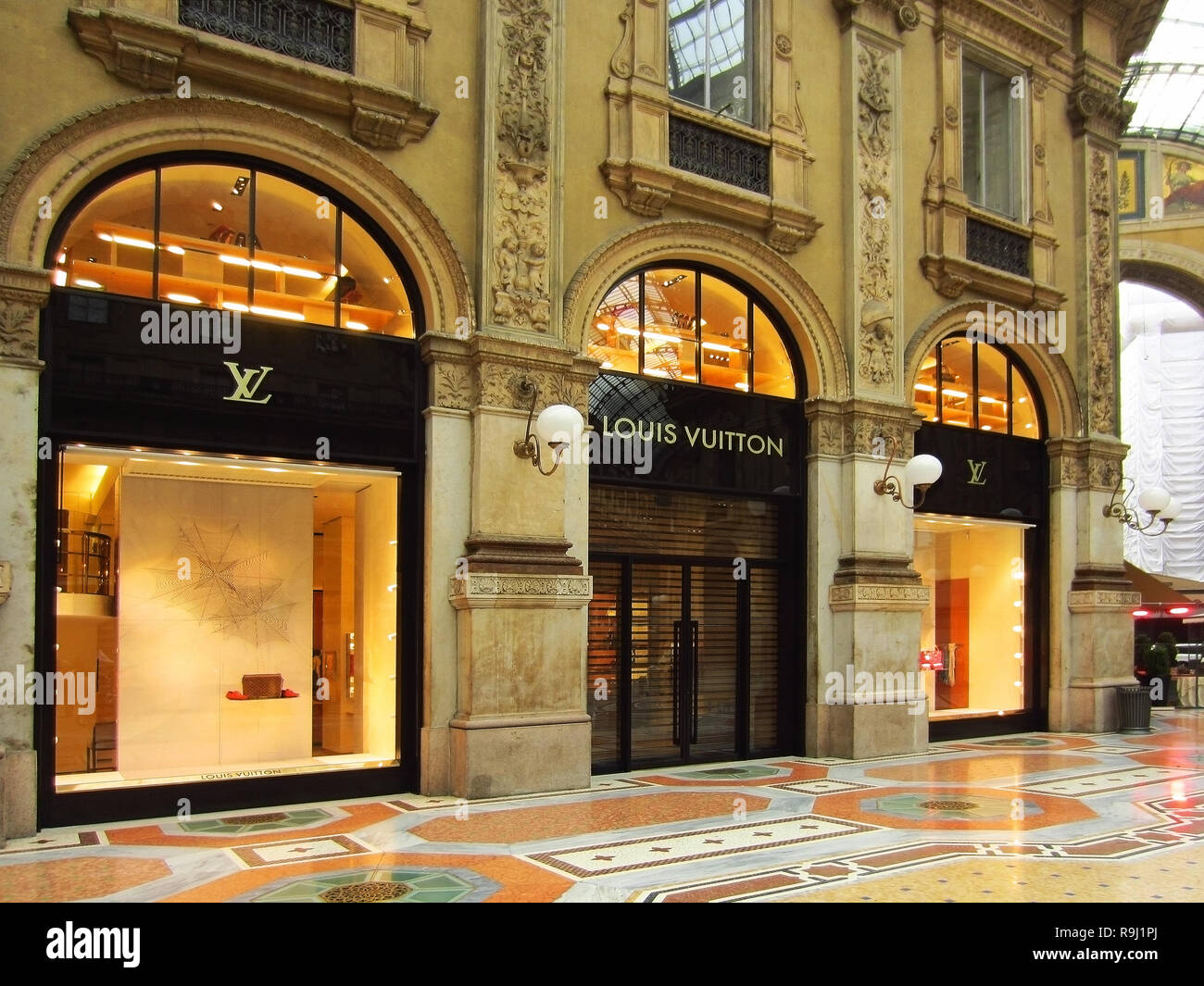 Milan Italy September 2018 Facade Louis Vuitton Store Galleria