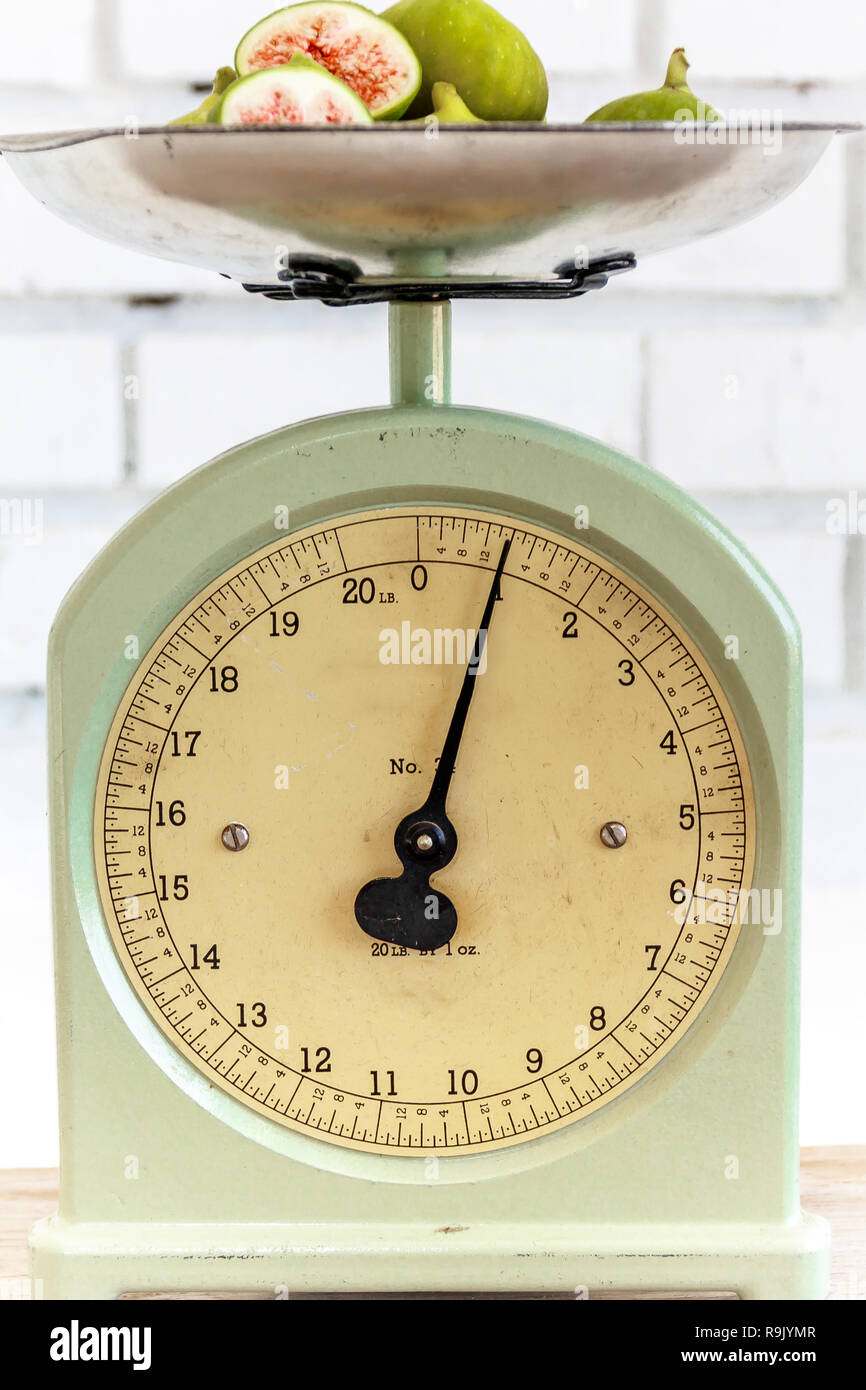 Vintage Kitchen Scales