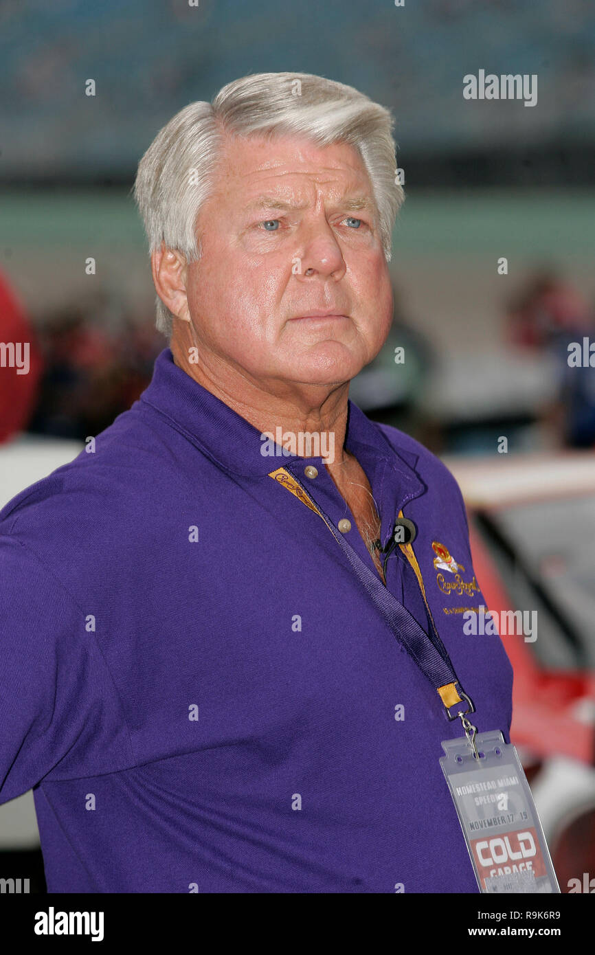 Jimmy johnson coach football hi res stock photography and images alamy