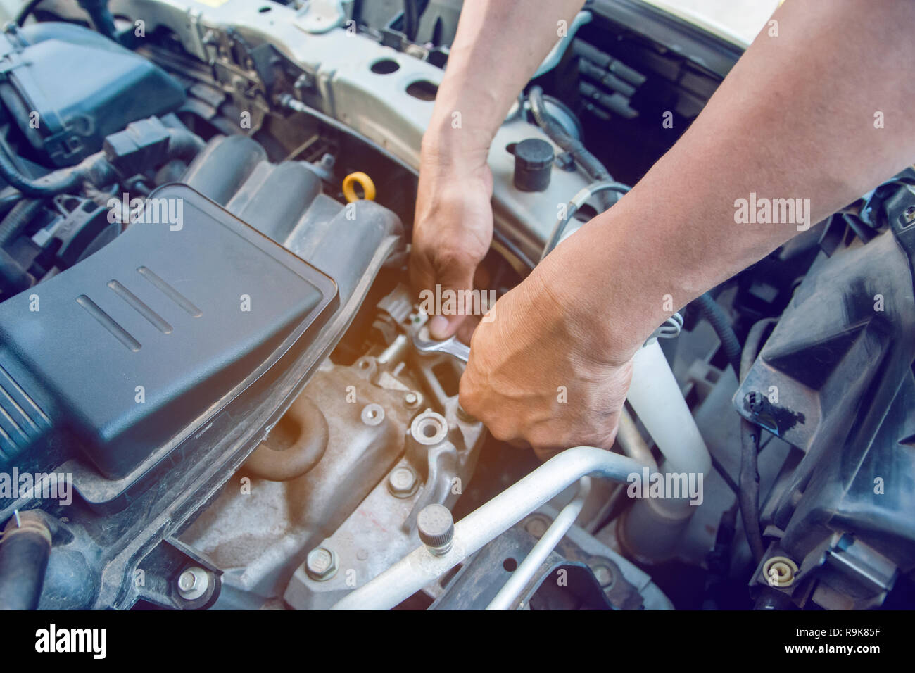 Black male mechanic working hi-res stock photography and images - Alamy