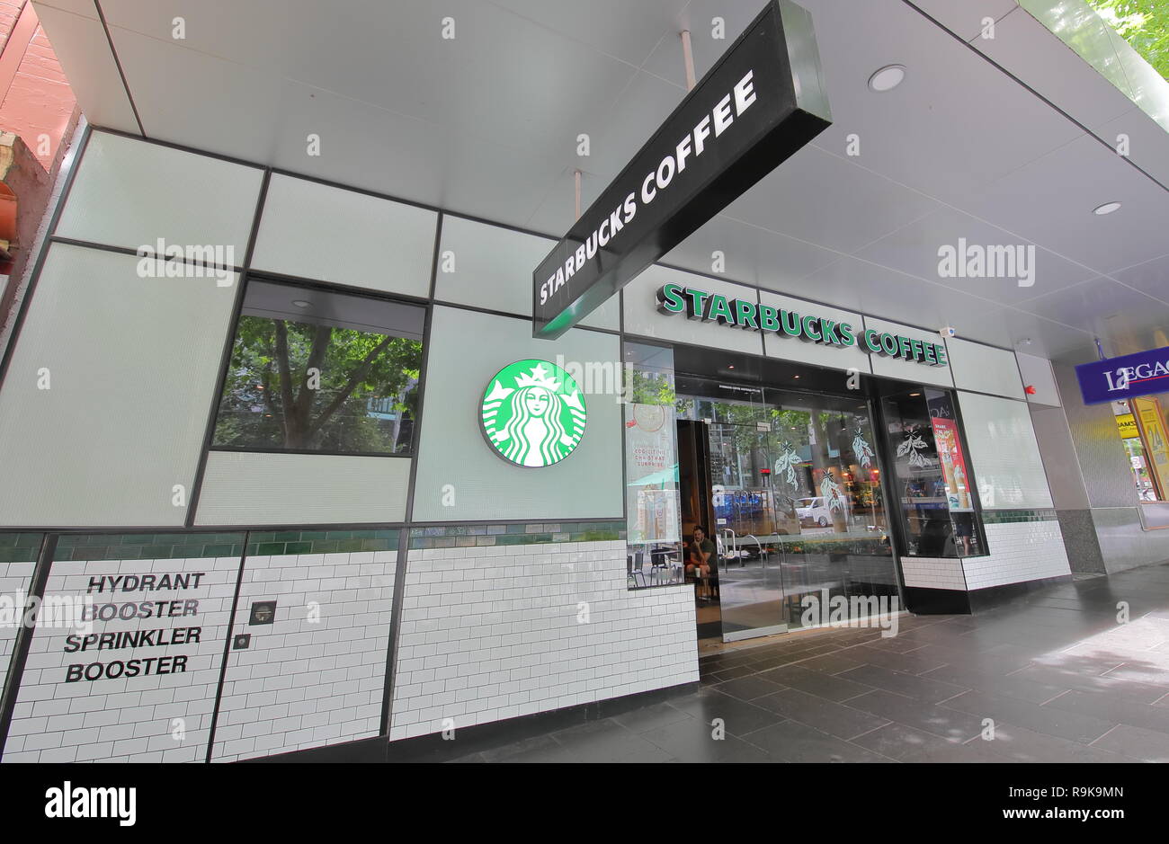 Starbucks coffee in downtown Melbourne Australia Stock Photo Alamy