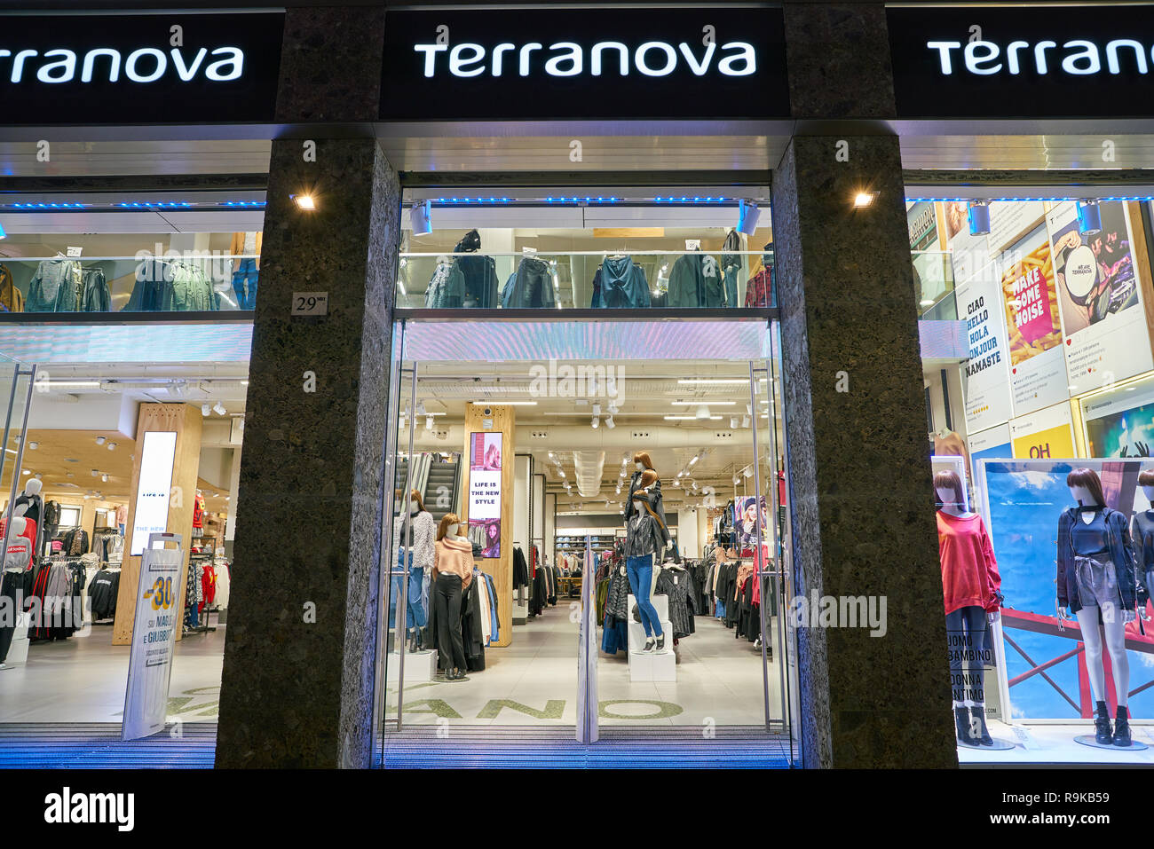 Terranova shop hi-res stock photography and images - Alamy