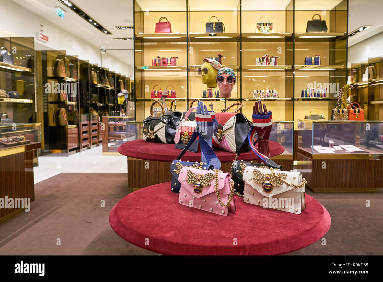 ROME, ITALY - CIRCA NOVEMBER, 2017: bags on display at a Gucci store in  Fiumicino International Airport Stock Photo - Alamy