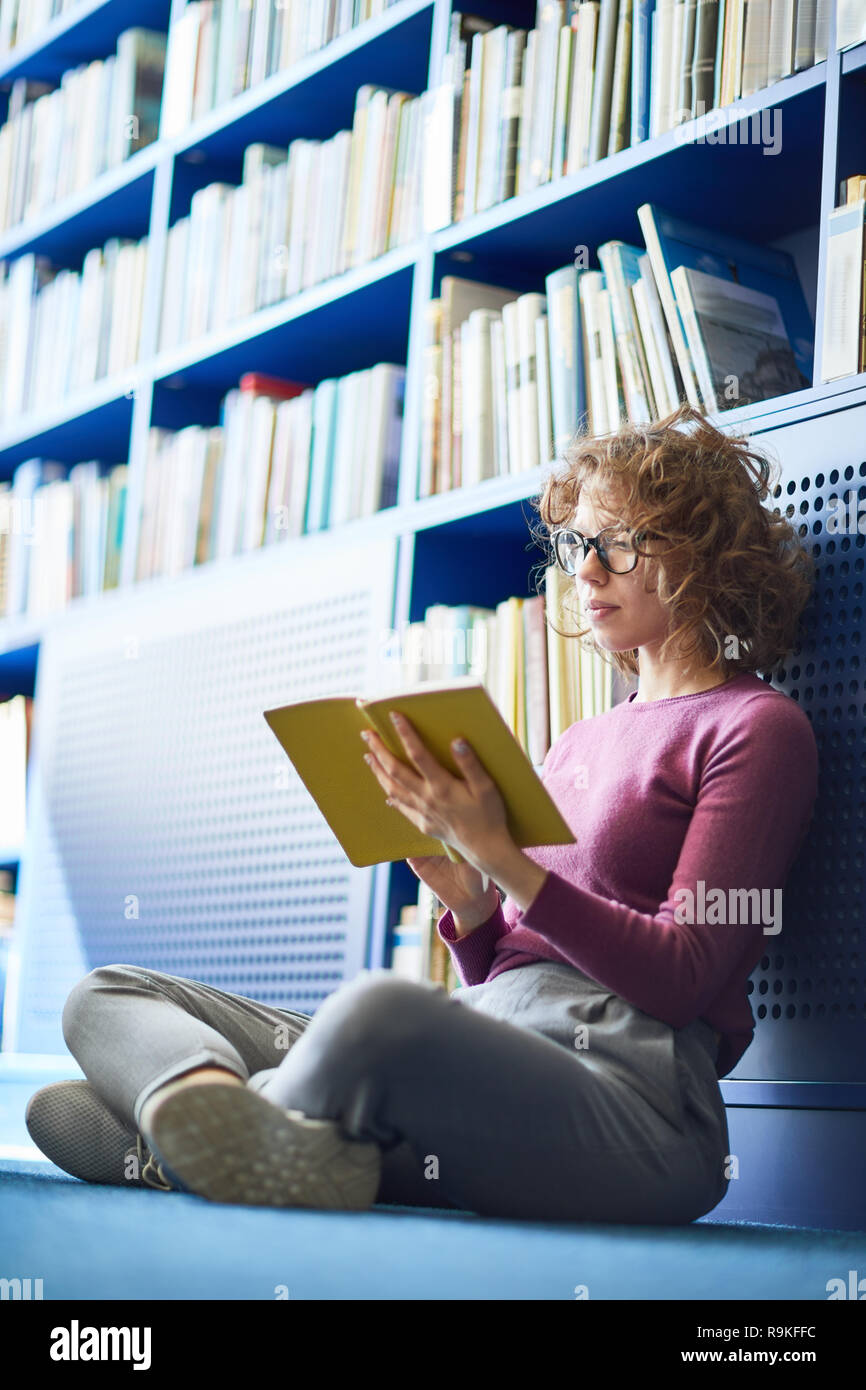 Student university woman glasses hi-res stock photography and images ...
