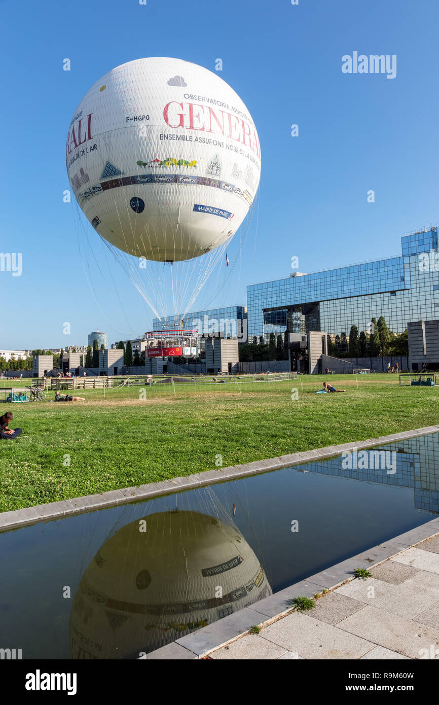 Balloon in Parc Andre Citroen - Paris, France Stock Photo - Alamy