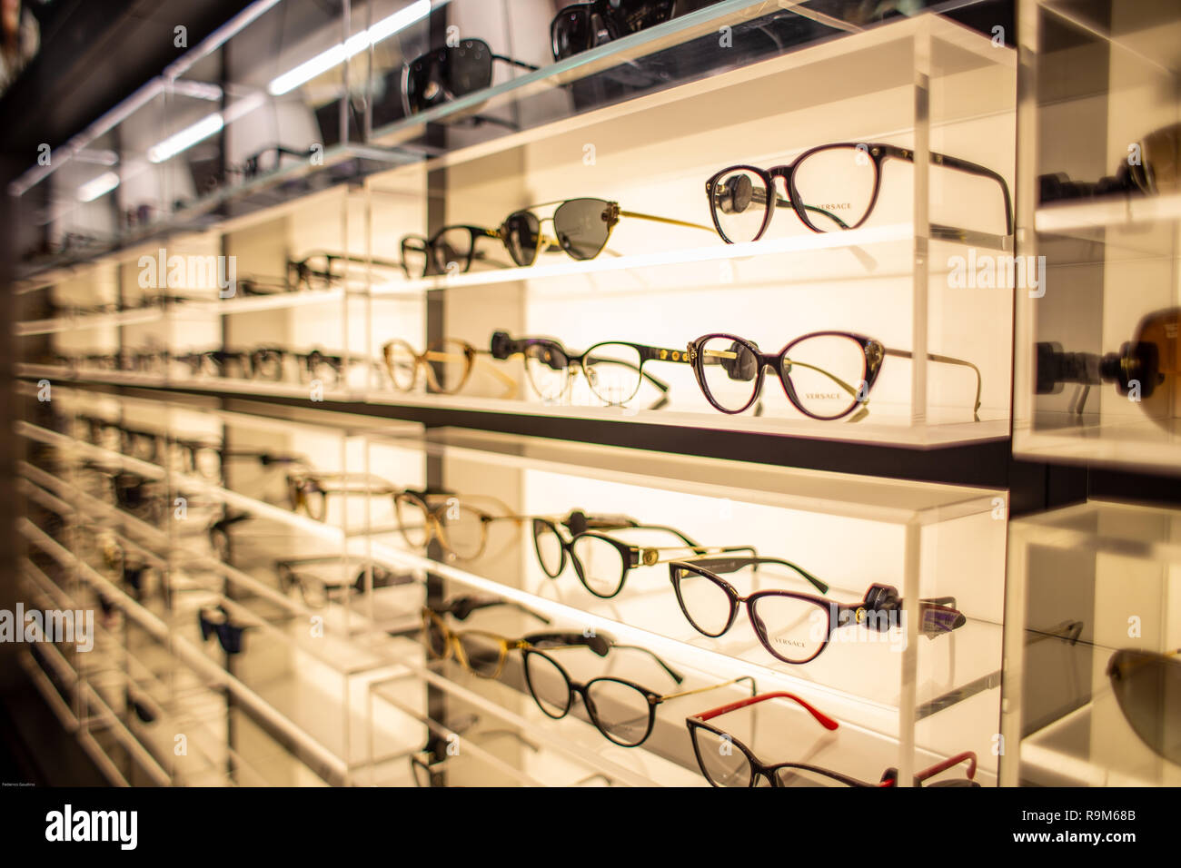 Eye glasses display hi-res stock photography and images - Alamy