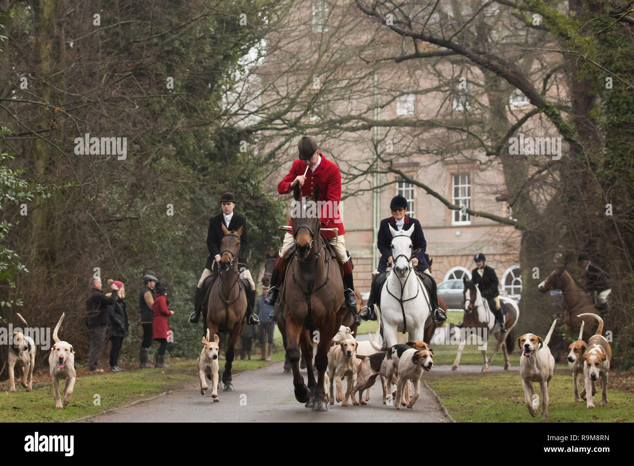 Members of the Albrighton & Woodland Hunt gather at Hagley Hall near Stourbidge in the West Midlands for the Boxing Day hunt. Stock Photo