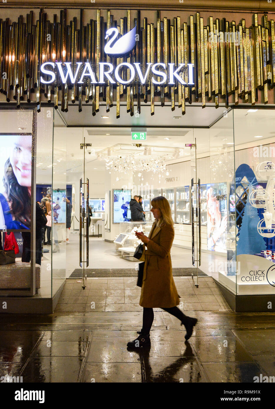 Page 3 - Swarovski Store High Resolution Stock Photography and Images -  Alamy