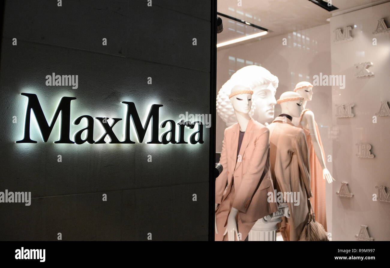 MaxMara flagship store on Old Bond Street, London, England, UK Stock Photo