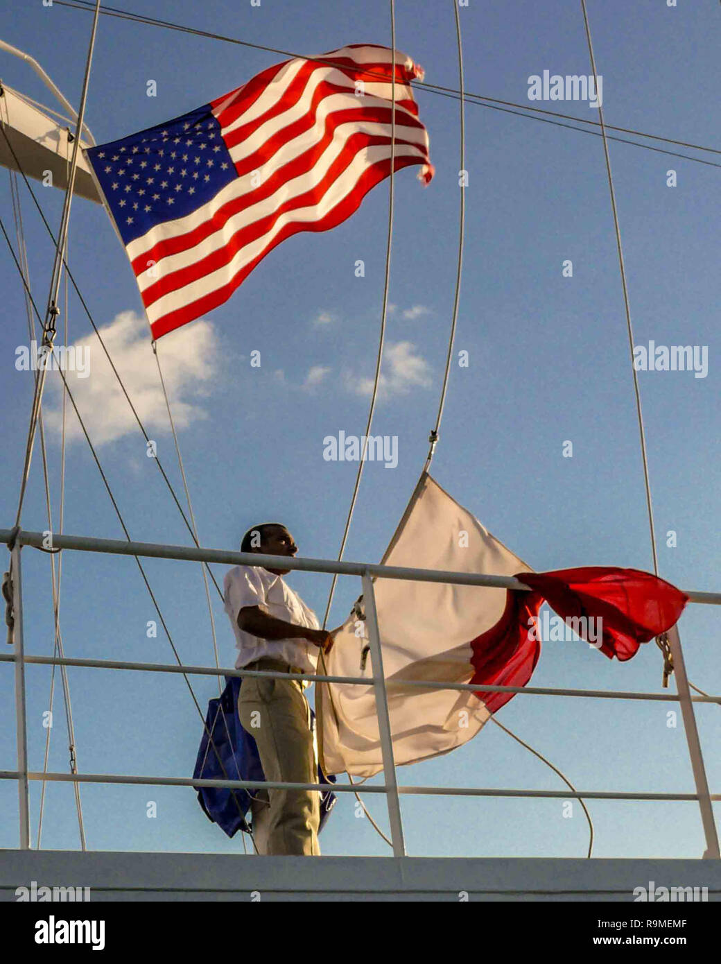 Hoisting flags hires stock photography and images Alamy