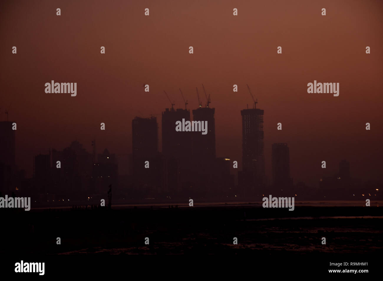 Mumbai, India. 25 December, 2018. Mumbai's high rise bulding seen during sunset in Mumbai. Azhar Khan/Alamy Live News Stock Photo