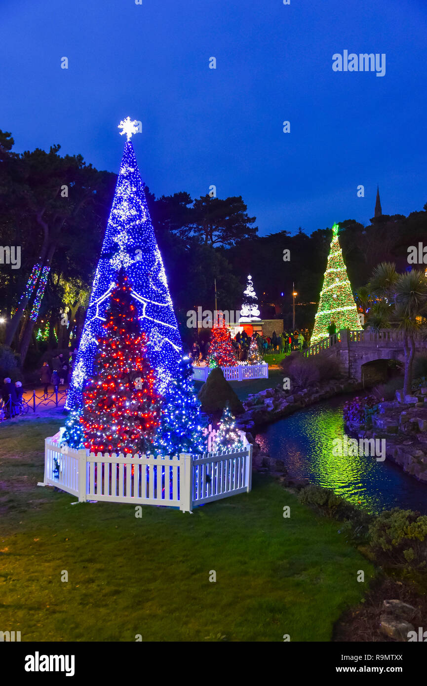 Graham Tx Christmas Parade 2022 Bournemouth Christmas Tree Wonderland High Resolution Stock Photography And  Images - Alamy