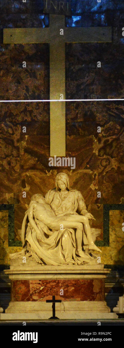 The pieta by michelangelo in st peters basilica in rome hi-res stock ...