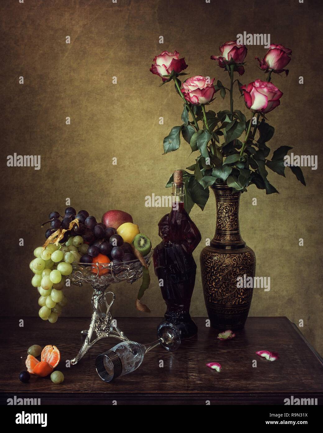 Still life with bouquet of roses Stock Photo - Alamy