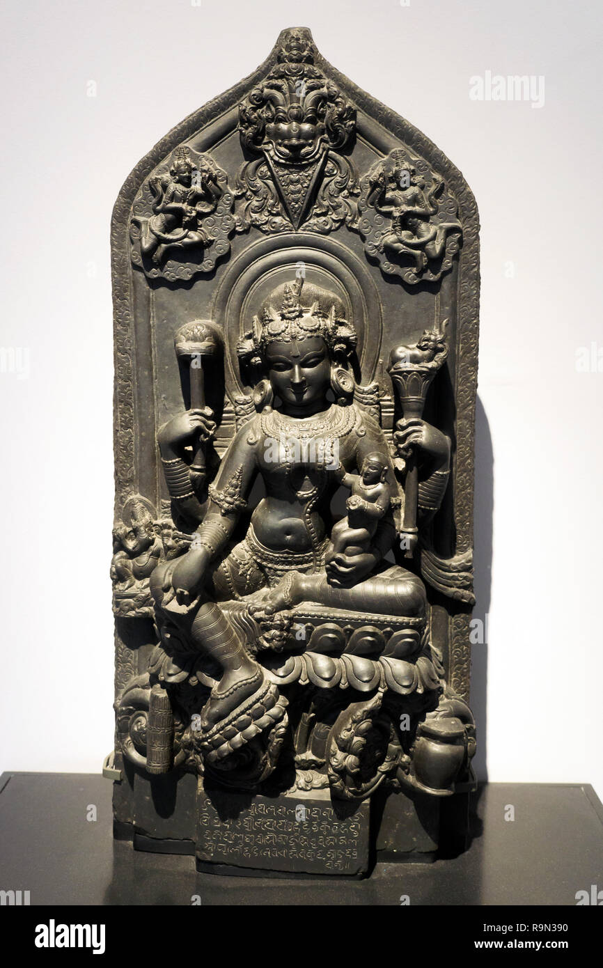 Religious artifacts india hi-res stock photography and images - Alamy